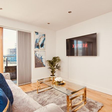 King Deluxe City Apt Large Space& Free Parking! No Balcony ลีดส์ ภายนอก รูปภาพ