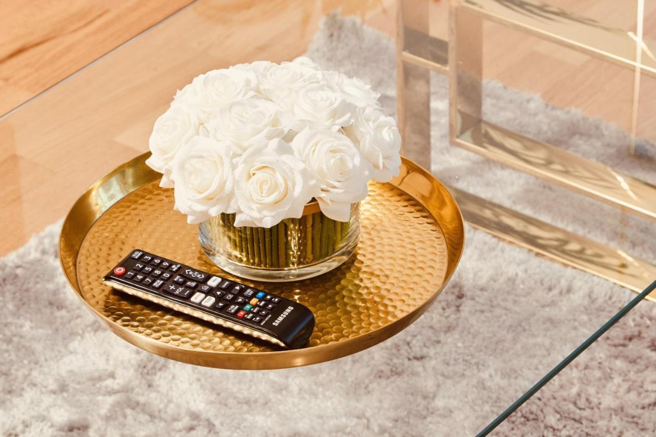King Deluxe City Apt Large Space& Free Parking! No Balcony ลีดส์ ภายนอก รูปภาพ