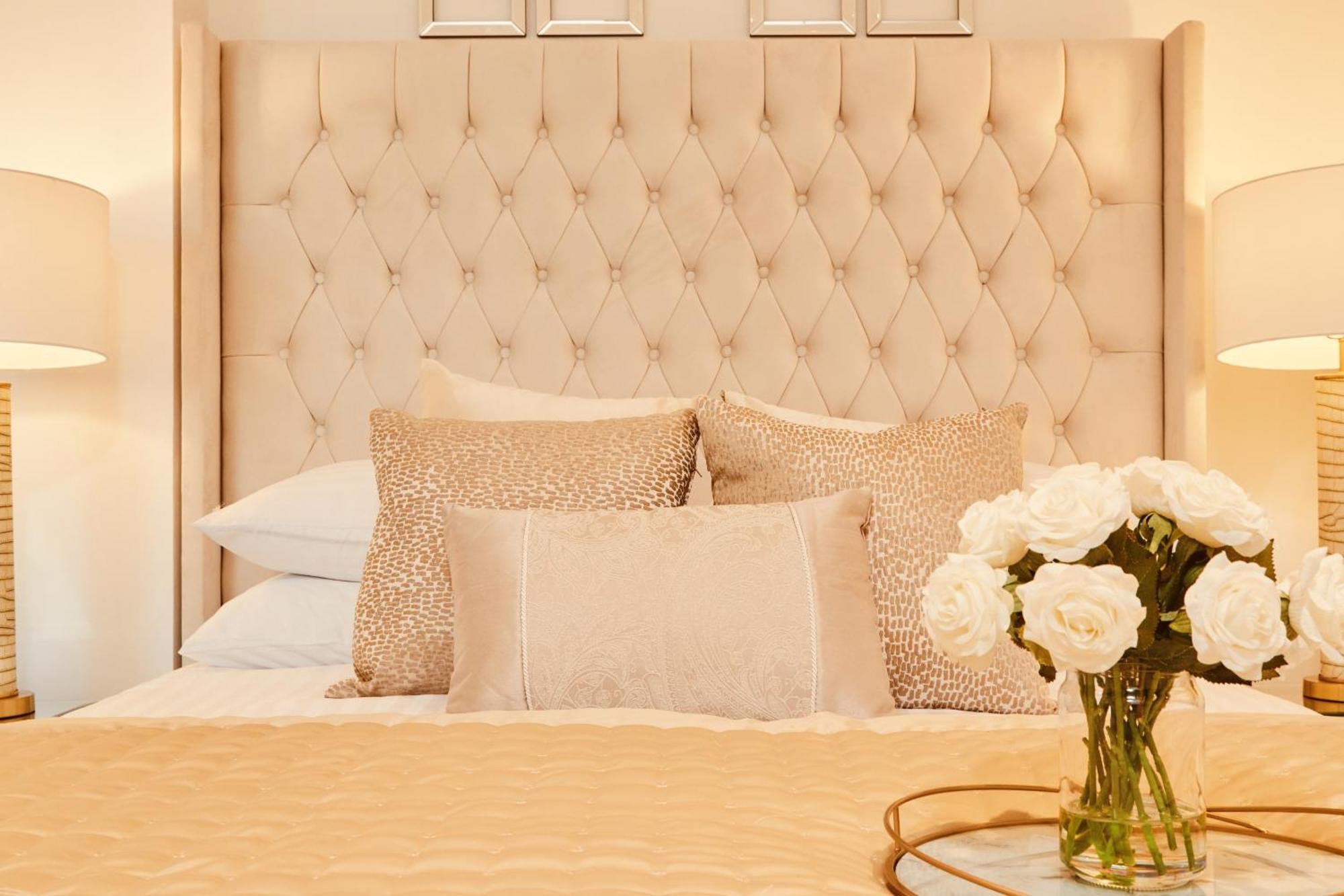 King Deluxe City Apt Large Space& Free Parking! No Balcony ลีดส์ ห้อง รูปภาพ